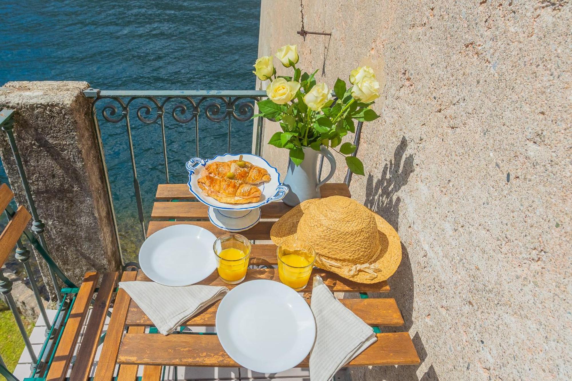 Deriva Apartment On Careno'S Beach By Rent All Como Nesso Extérieur photo