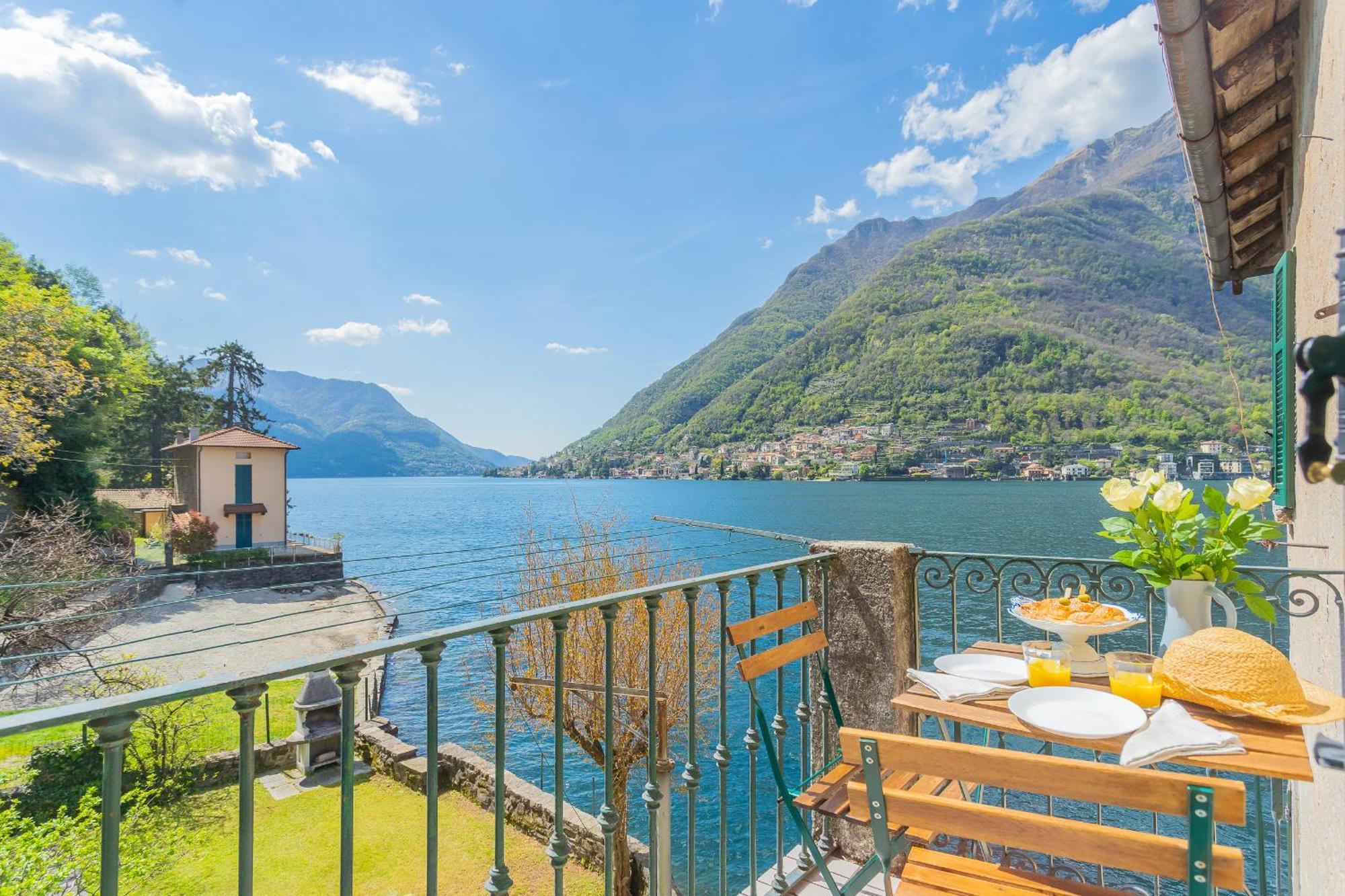 Deriva Apartment On Careno'S Beach By Rent All Como Nesso Extérieur photo